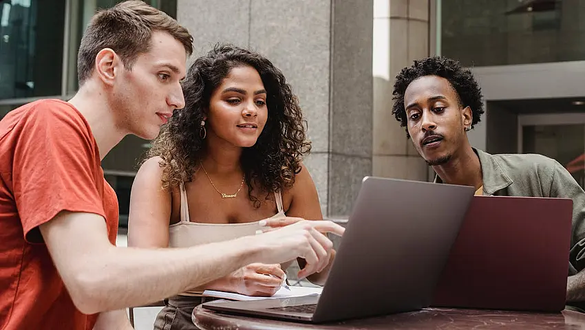 Gen Z and Technology: Are They the Key to Handling the Transition to Industry 4.0?